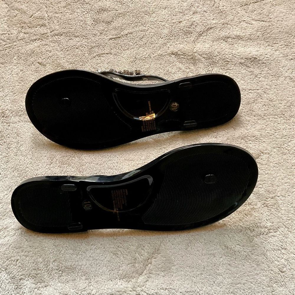 Stylish slip on embellished thong sandals in black by Shoe Dazzle. - Picture 6 of 6
